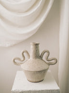 Wang Vase Cream