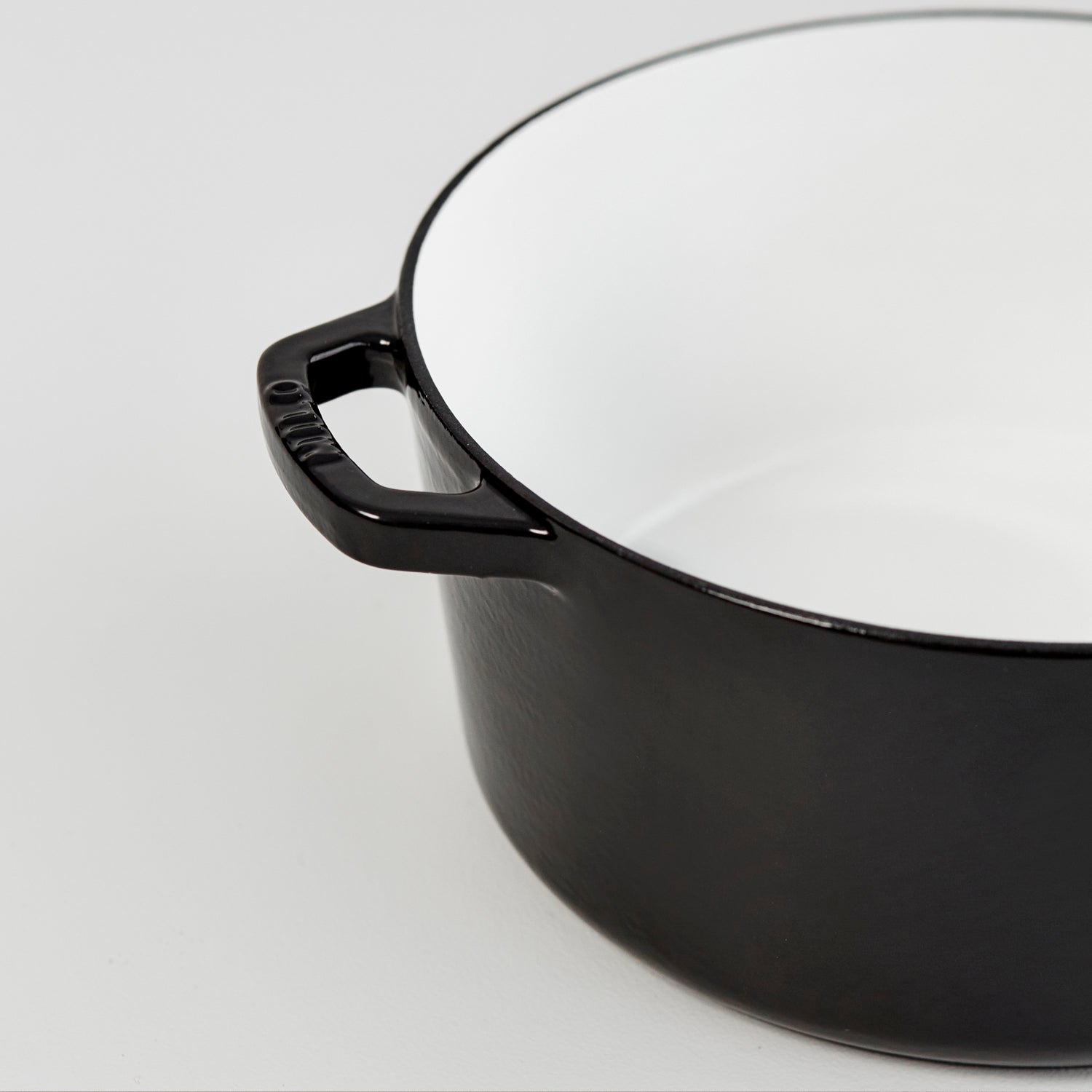 5.5 Quart Classic Dutch Oven